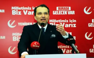 Yeniden Refah Partisi Genel Başkanı Erbakan’dan ’üçüncü ittifak’ sinyali
