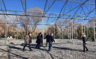 Yenimahalle Belediye Başkanı Yaşar yeni sera inşaatını denetledi

