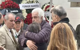 Yeşilçam’ın usta yönetmeni Yılmaz Atadeniz son yolculuğuna uğurlandı
