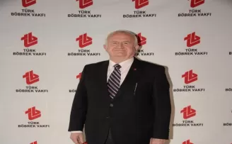 Yetişkinler günde 2-2.5 litre su içmeli
