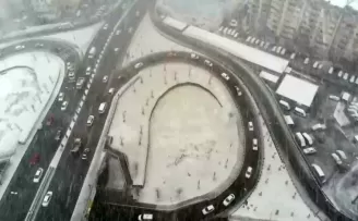 Yoğun kar yağışıyla beraber beyaz örtü drone ile görüntülendi
