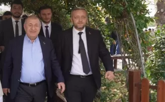 Zafer Partisi Bursa’da Leman karikatürüne ve Atatürk hakaretlerine tepki