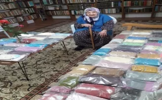 Zeliha nineden soğukta görev yapan askerlere çorap
