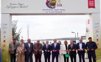 Zeytin ve Zeytinyağı Büyük Festival Pazarı açıldı