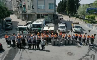 Zeytinburnu’nda bahar temizliği devam ediyor
