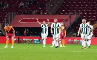 Ziraat Türkiye Kupası: Galatasaray: 1 - Denizlispor: 2 (İlk yarı)
