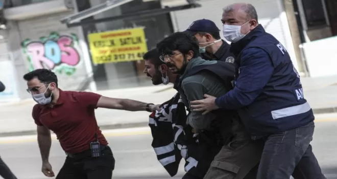 1 Mayıs’ı kutlamak isteyen göstericilere polis izin vermedi
