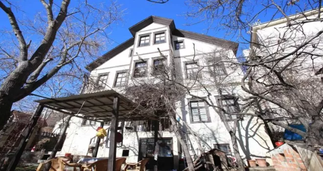 100 yıllık konağın yarım asırlık sakinleri