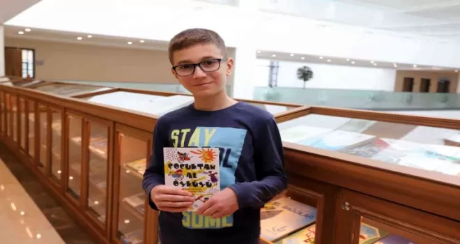 12 yaşında tiyatro oyunu yazdı
