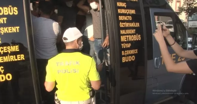 12 yerine 34 yolcu çıkan minibüs polisi bile şaşırttı
