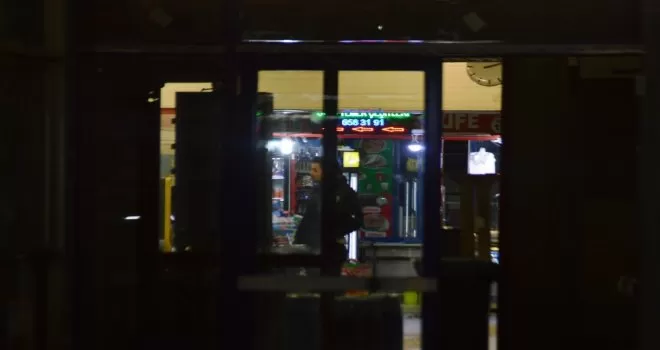 15 Temmuz Demokrasi Otogarında silahını aldığı polisi bacağından yaraladı
