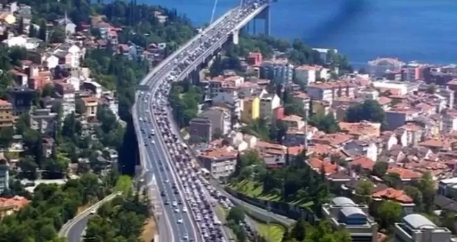 15 Temmuz Şehitler Köprüsü’nde intihar girişimi
