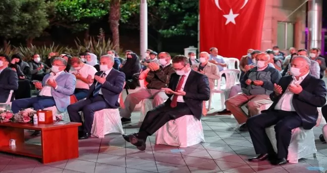 15 Temmuz şehitleri Başakşehir’de dualarla anıldı
