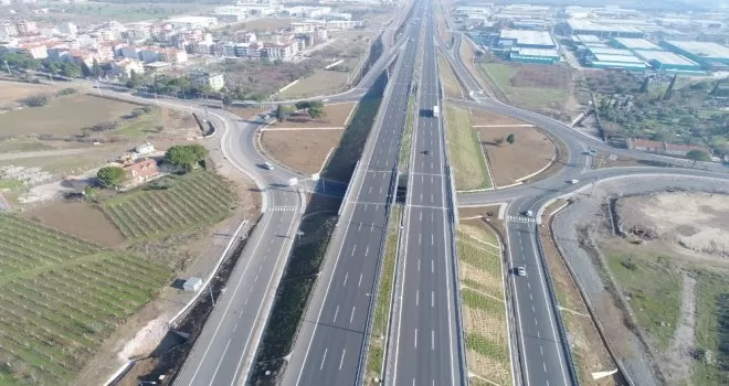 16 yılda taşıt sayısı 2 buçuk kat artmasına rağmen kazalarda can kaybı azaldı
