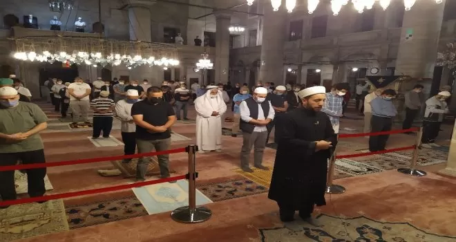 3 ay sonra camiye kavuşan vatandaşlar duygu dolu anlar yaşadı
