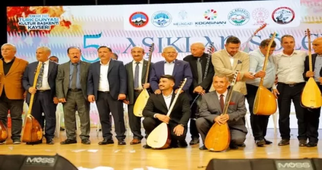 5. Uluslararası Âşıklar Şöleni’nde renkli görüntüler