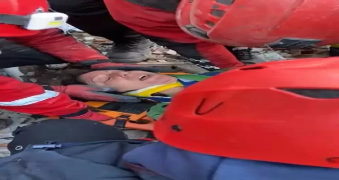 52 saat sonra kurtarıldı, sevinç gözyaşları döktü: “Hepinizi çok seviyorum“
