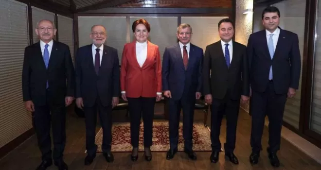 6 muhalefet partisi lideri bir araya geldi
