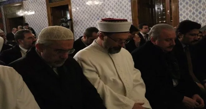90 bin camide Mehmetçik için dua edildi
