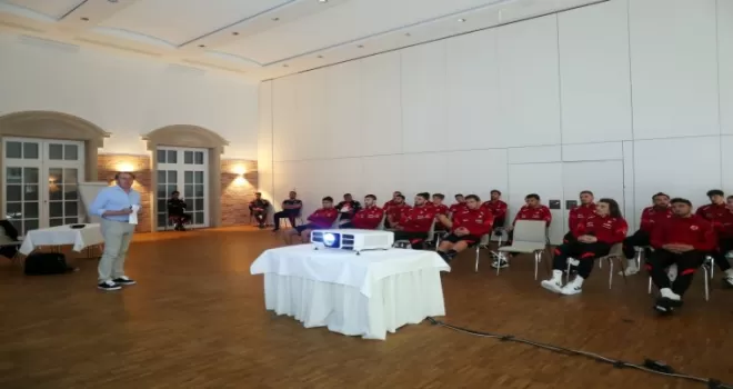 A Milli Takım’a değişen oyun kuralları hakkında eğitim
