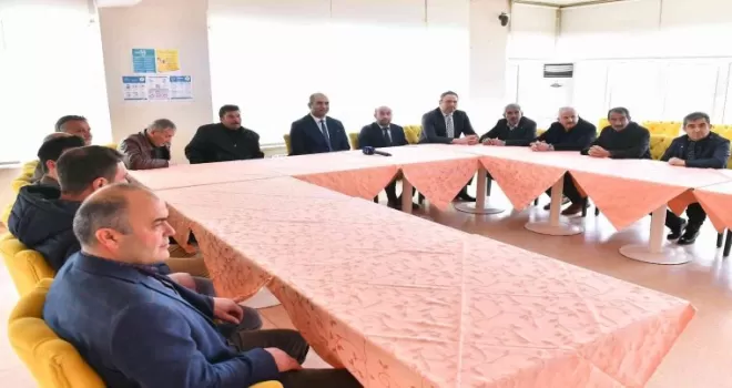 ABB’nin bilgisayar eğitimine katılan muhtarlarda mezuniyet sevinci
