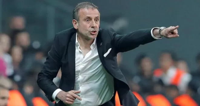 Abdullah Avcı hangi futbolcuların kalmasını istedi?