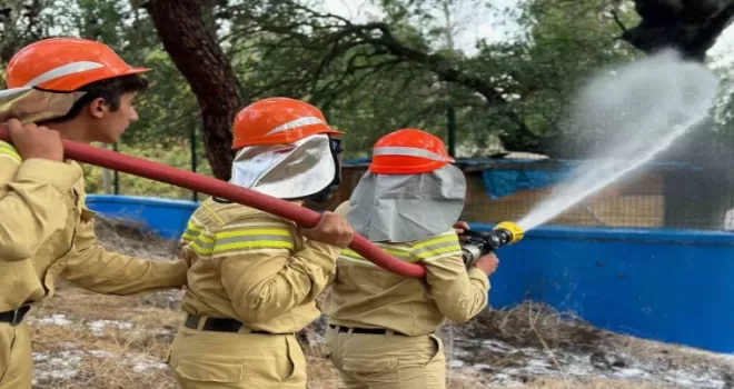 Adalar’da gerçeğini aratmayan yangın tatbikatı

