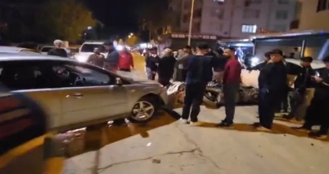 Adıyaman’da kontrolden çıkan araç ortalığı savaş alanına çevirdi!
