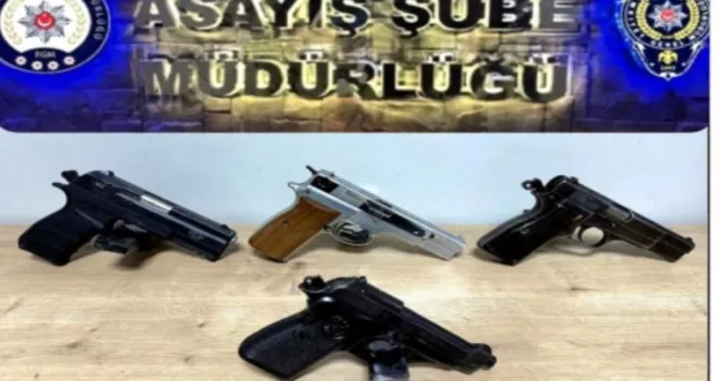Adıyaman’da şüpheli araçlarda tabanca ele geçirildi