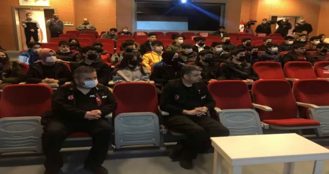 AFAD Deprem Haftası kapsamında öğrencilere eğitim verdi
