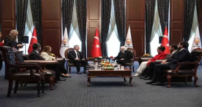 AK Parti’de siyasi partiler arası bayramlaşma
