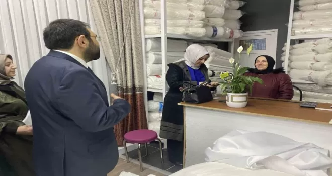 AK Partili milletvekili adayına gençlerden “İlk oyum Erdoğan’a” sözü
