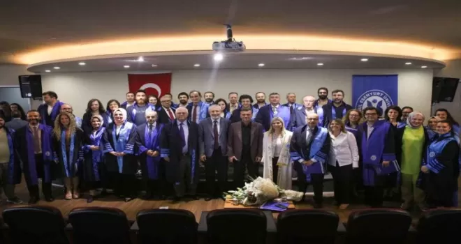 Akademiye katkı sağlayan öğretim üyeleri ödüllendirildi
