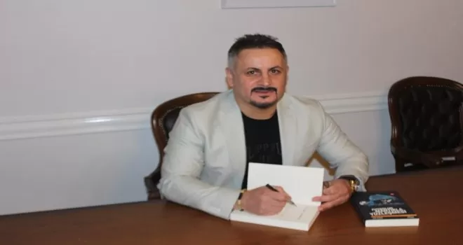 Akıl ile futbolun karşılaştığı kitap görücüye çıktı
