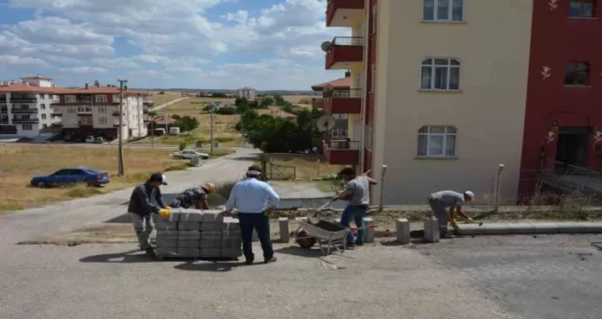 Akyurt’ta kaldırım ve bordür çalışmaları sürüyor
