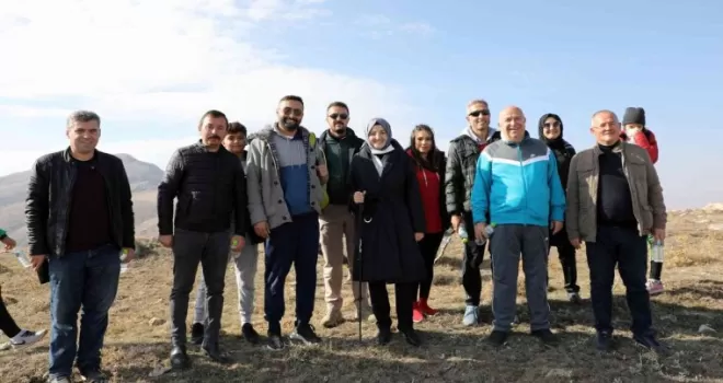 Akyurt’ta öğretmenler için doğa yürüyüşü düzenlendi
