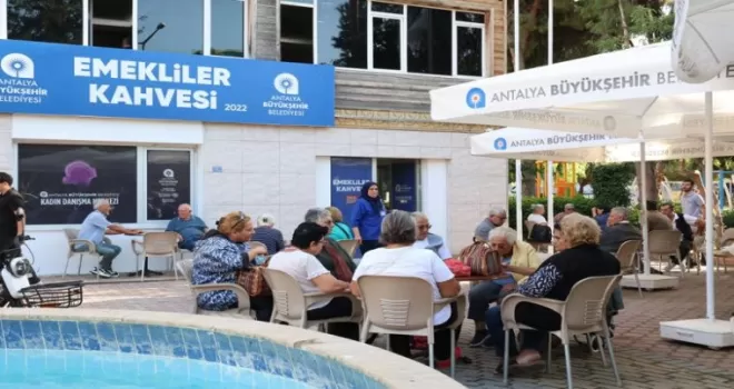 Alanya Emekli Kahvesine emeklilerden tam not