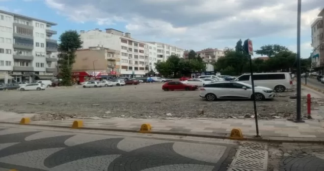Ali Paşa Çarşısı’nın yeri otopark oldu, toz sorunu başladı! Gözler belediyede