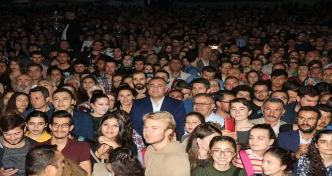 Alper Taşdelen en başarılı belediye başkanı
