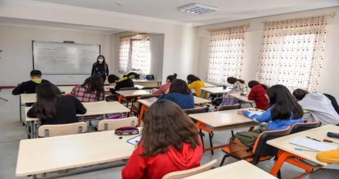 Altındağ’da gençlere eğitim desteği
