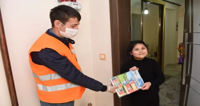 Altındağlı çocuk ve gençlerin evlerine kitap hizmeti
