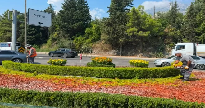Amntalya’da yeşil alanlarda genel temizlik ve bakım yapıldı