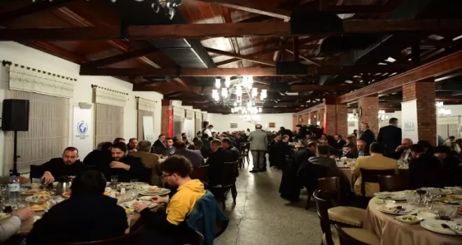 Anadolu Yayıncılar Derneği siyasetçilere ve basın mensuplarına iftar verdi
