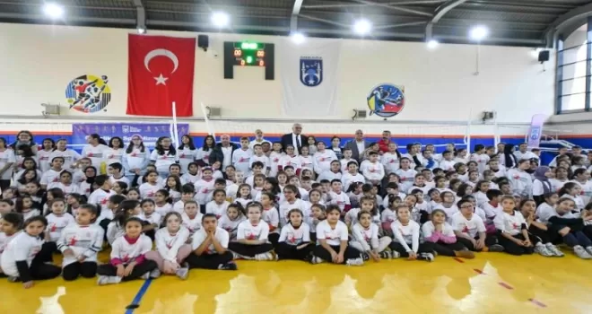 Ankara Büyükşehir’den ’Voleybolcu Fabrikası’na destek