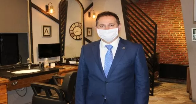 Ankara’da berberler dükkanlarını sterilize ederek açmaya hazırlanıyor
