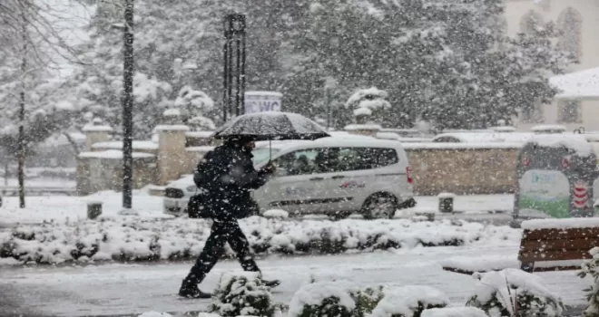Ankara’da eğitime kar tatili!