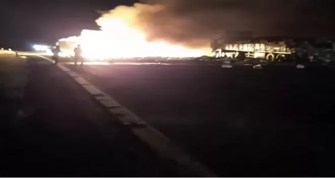 Ankara’da iplik taşıyan tır ile karpuz taşıyan tır çarpıştı: 1 yaralı
