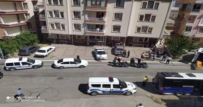Ankara’da tartıştığı eşini pompalı tüfekle öldürdü

