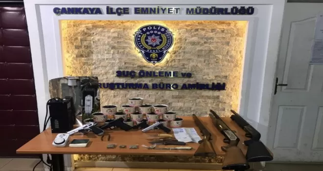 Ankara’da uyuşturucu yetiştirilen eve polis baskını
