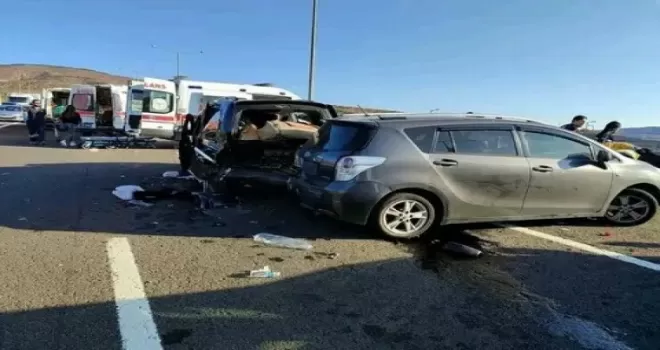 Ankara’da zincirleme trafik kazası: 6 yaralı
